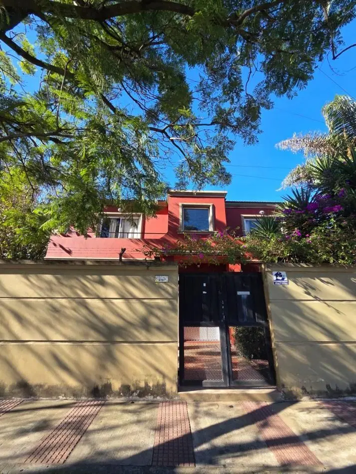 VENTA APTO CREDITO CASA CINCO AMBIENTES COCHERA PATIO SAN MIGUEL BARRIO EL TATO 2
