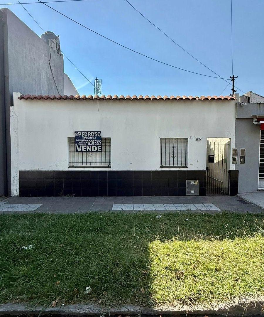 CASA SOBRE LOTE PROPIO DE 3 AMB