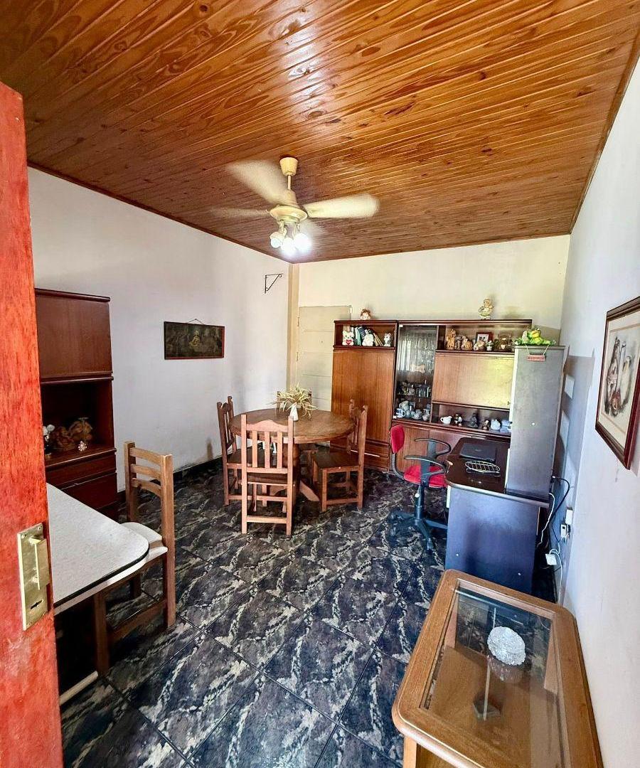 CASA 3 AMBIENTES CON HERMOSO PATIO