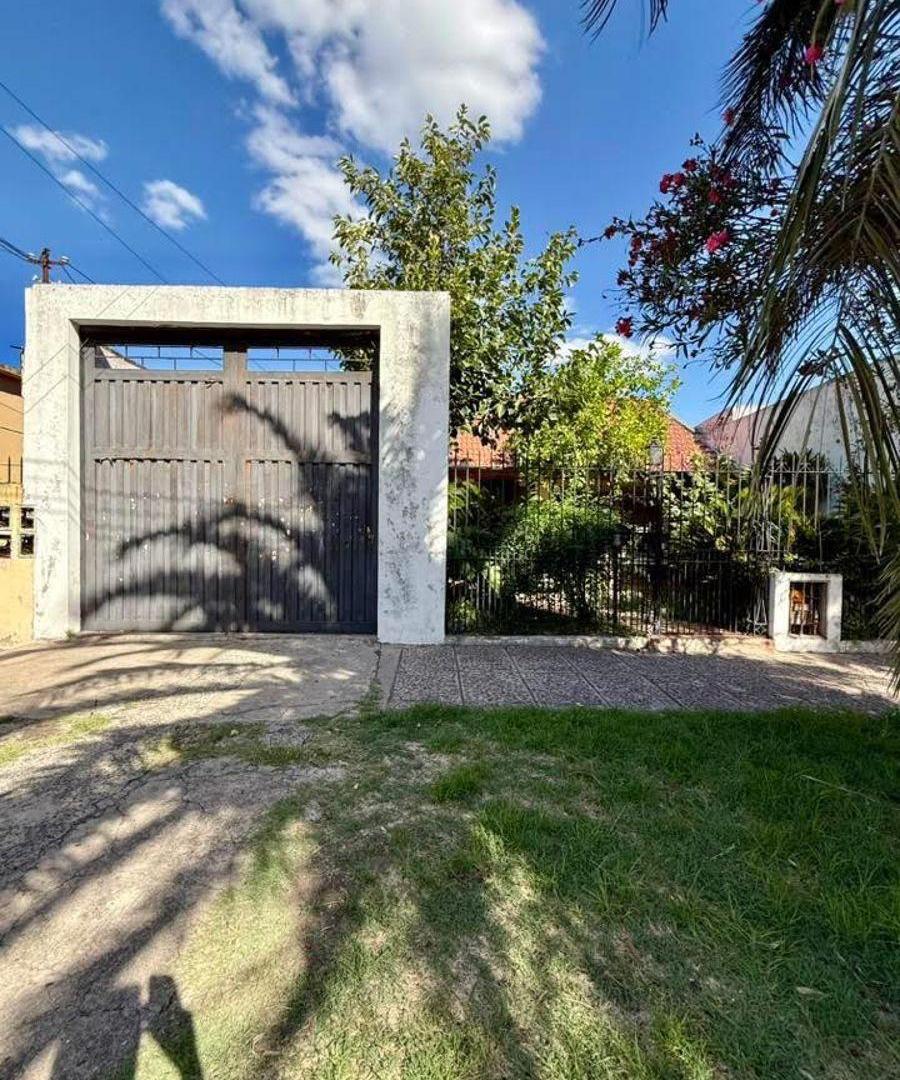 CASA 3 AMBIENTES GRANDES SOBRE LOTE DE 10x 38MTS