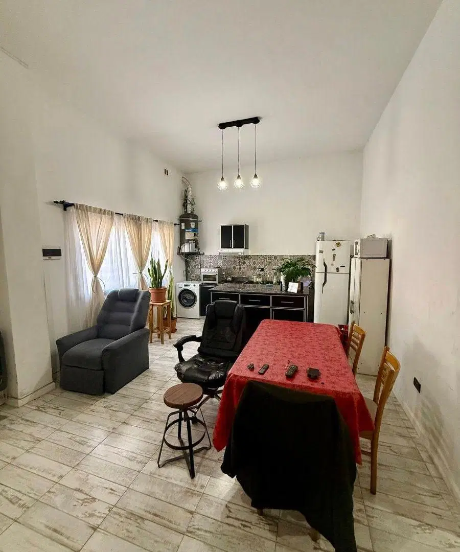 DPTO TIPO CASA 3 AMBIENTES PLANTA BAJA AL FRENTE 2