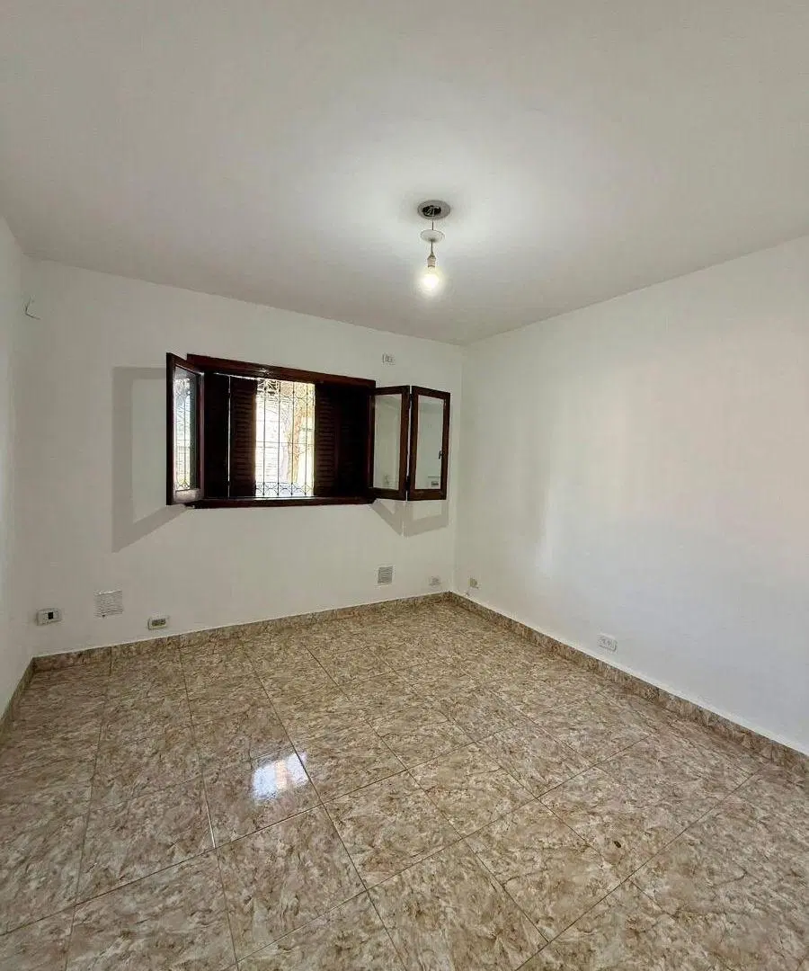 DPTO TIPO CASA AL FRENTE DE 2/3 AMBIENTES CON TERRAZA 3