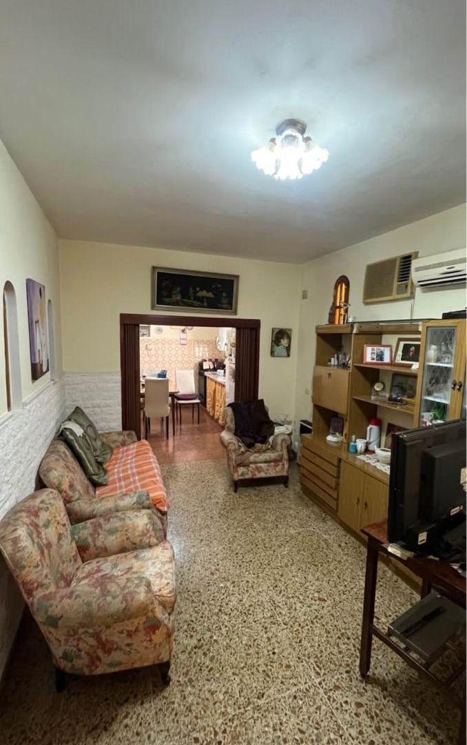 Foto de Venta casa Lanús c/ cochera 2 propiedades, imagen 2