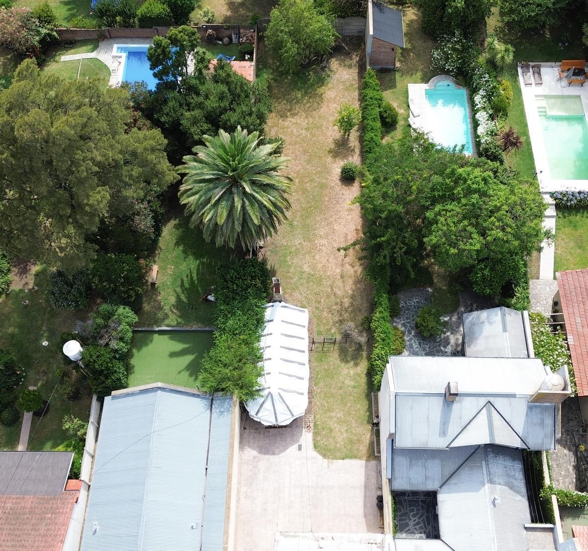 En Venta Casa a Reciclar con Gran Lote - Zona Cerrito 3