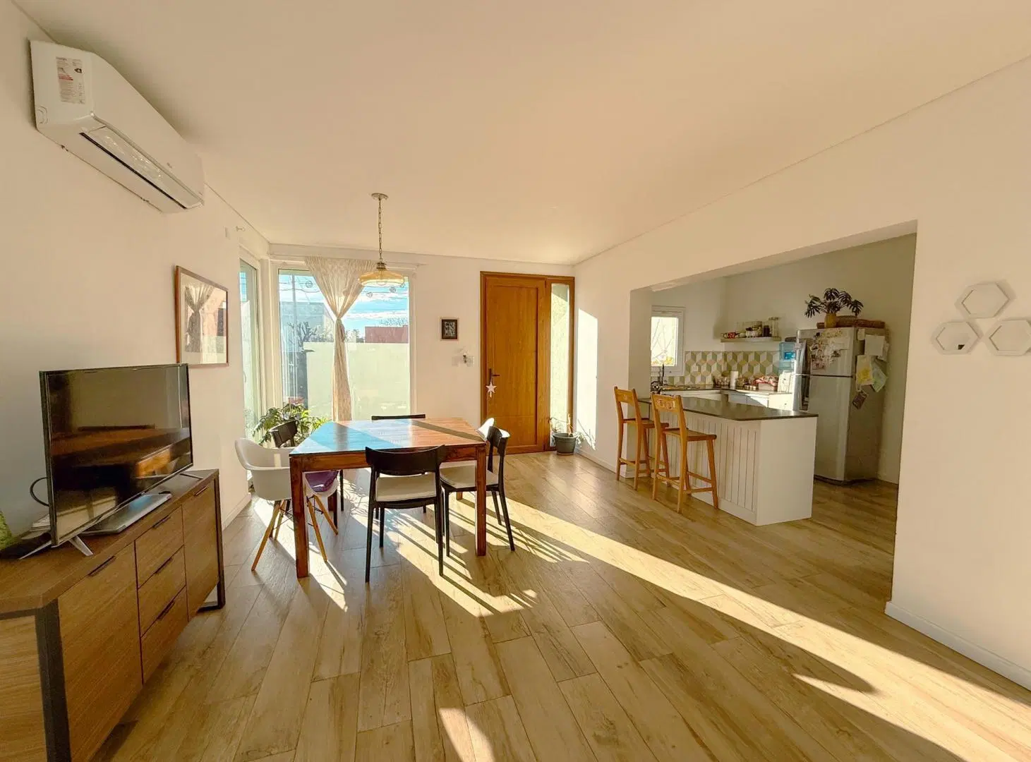 CASA 3 DORMITORIOS, 2 BAÑOS Y GARAGE EN TANDIL 4