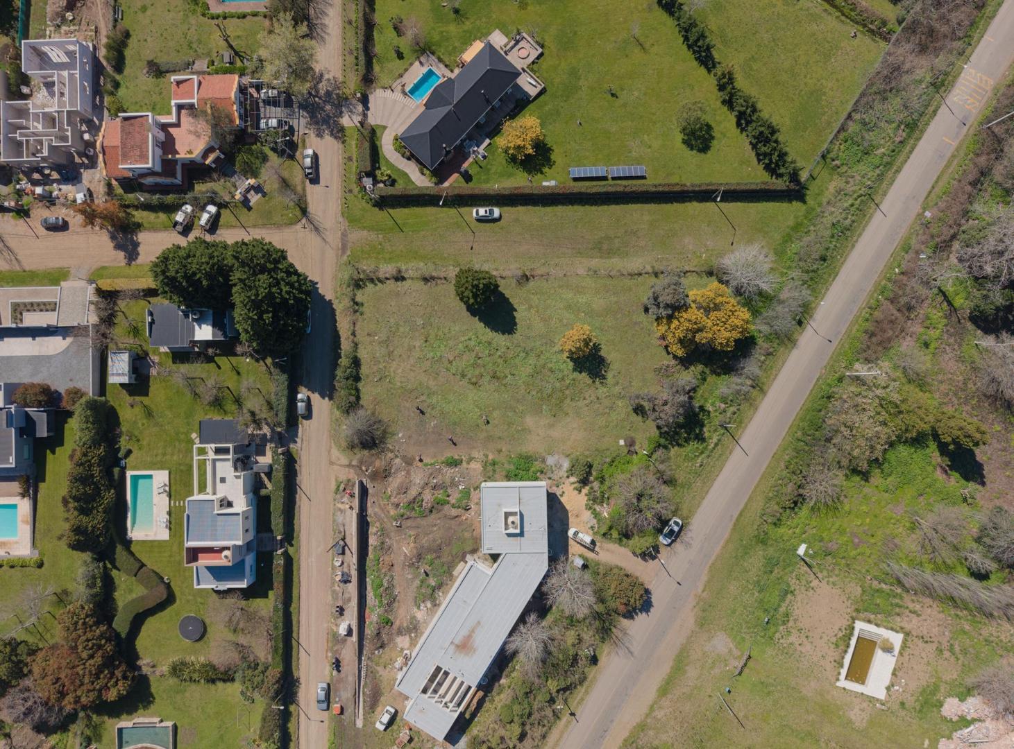 Foto de LOTE CON TODOS LOS SERVICIOS - BARRIO GOLF - TANDL, imagen 3