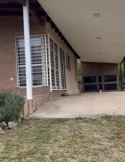 Casa amoblada en Alquiler mensual Cabalango con bajada exclusiva al Rio y 2.000 m2 de terreno 2