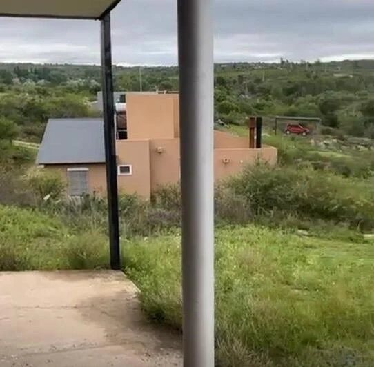 Casa amoblada en Alquiler mensual Cabalango con bajada exclusiva al Rio y 2.000 m2 de terreno 3