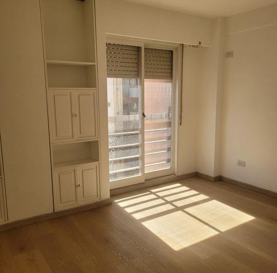 ALQUILER DEPTO. AV COLON 675, AMPLIO, CON COCHERA. EXC. EDIFICIO 4