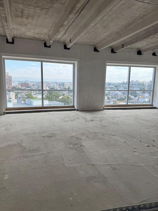 Alquiler oficina de categoría en Torre Capitalinas 165m2 piso 10