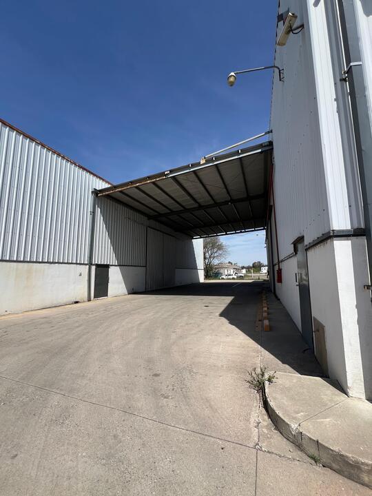 Foto de En venta galpón Industrial con Oficinas y Servicios Completos – Parque, imagen 1