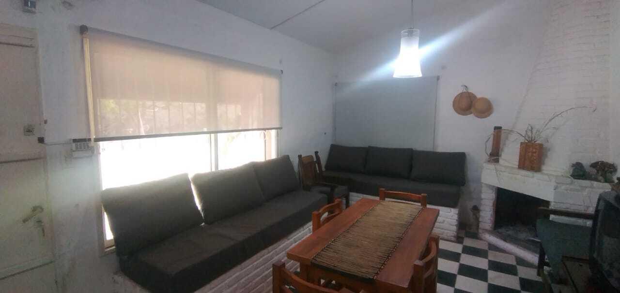 Foto de Venta casa Va Rumipal 2 Dormitorios, gran parque 2.800 m2, imagen 2