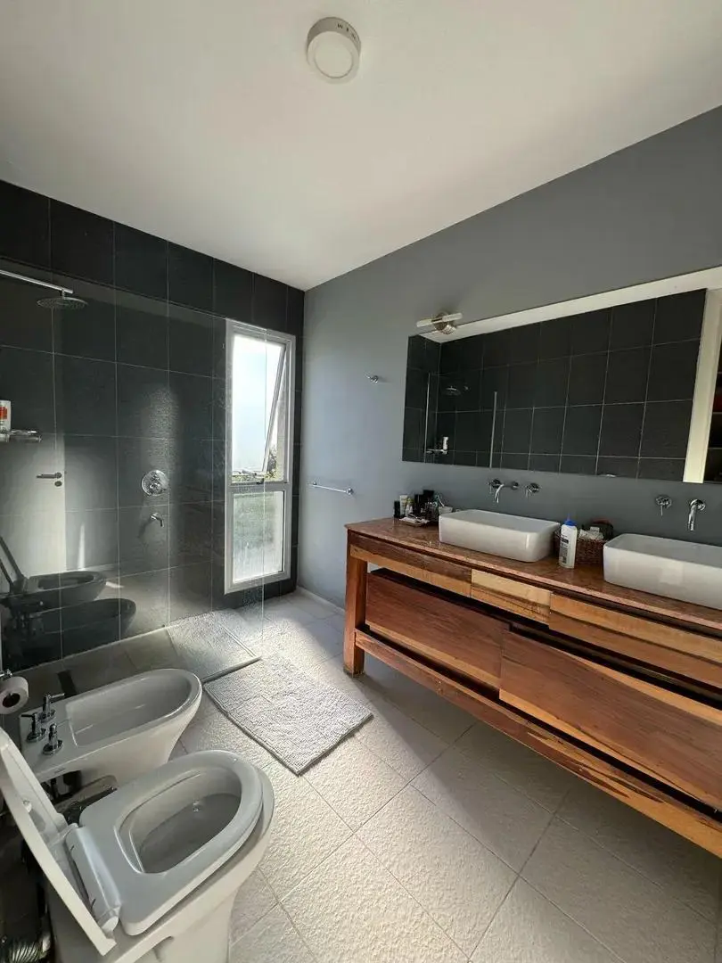 Venta de casa en Estancia Q2, Mendiolaza, fondo norte con pileta 4