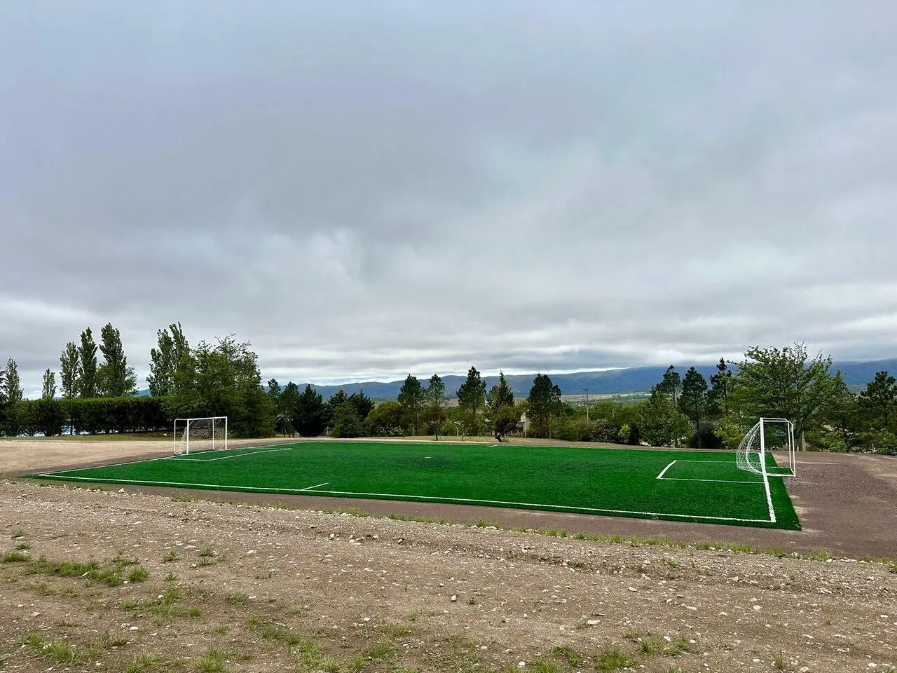 Terreno en VENTA 2000 m2 en club de campo Altos del Corral prox. gas natural 4