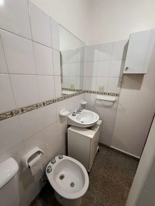 Alquiler PH de 2 Dormitorios con cochera en Housing, Jardin y Patio. Alquiler incluye impuestos 3