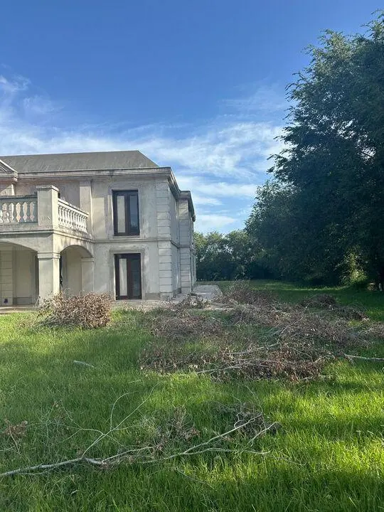 VENTA CASA EN GUAYAQUIL VILLA ALLENDE. 4500 m2 de terreno. 4