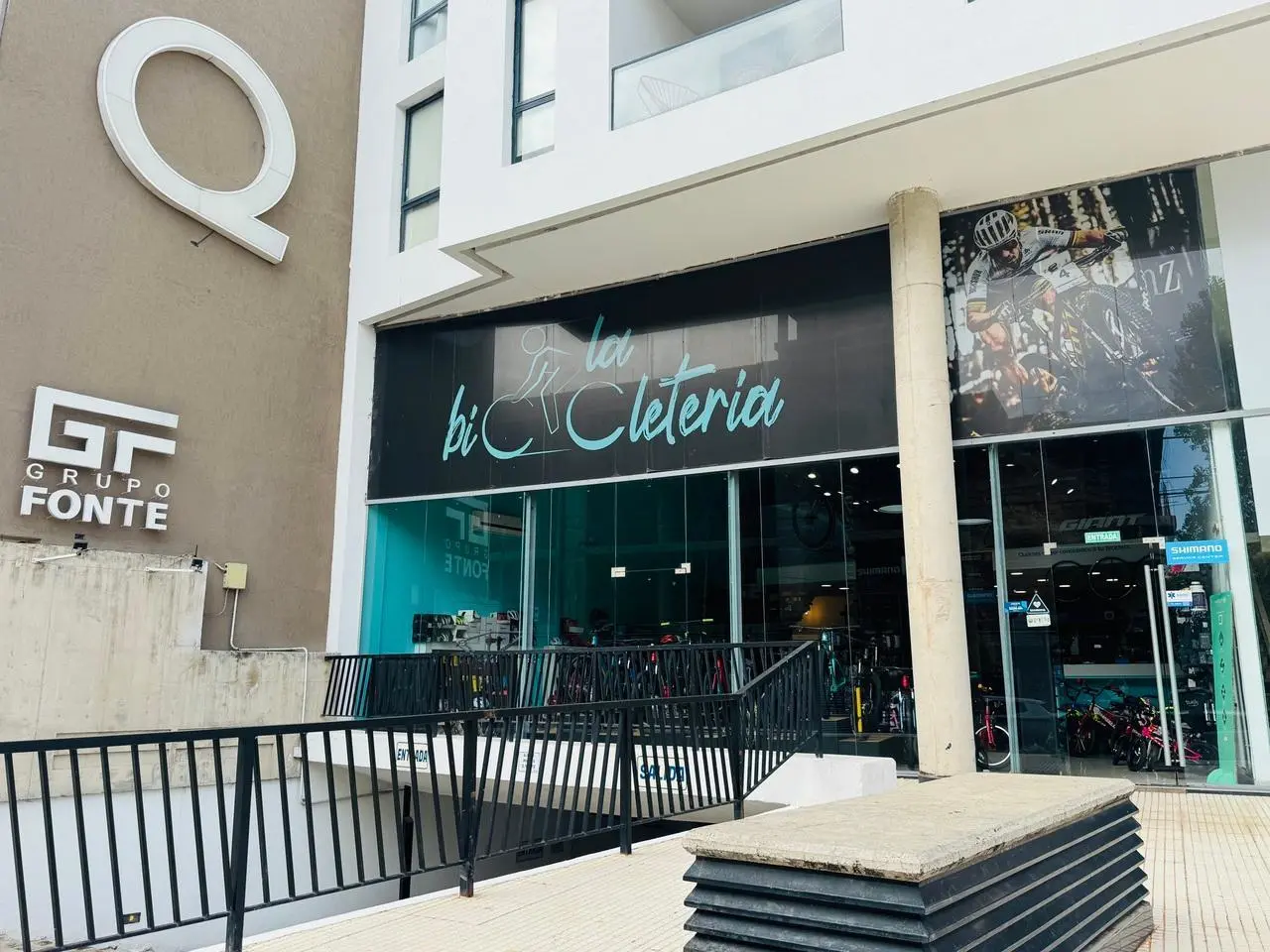 Alquiler de local comercial en Paseo Quattro, apto gastronomico, Villa Carlos Paz 8