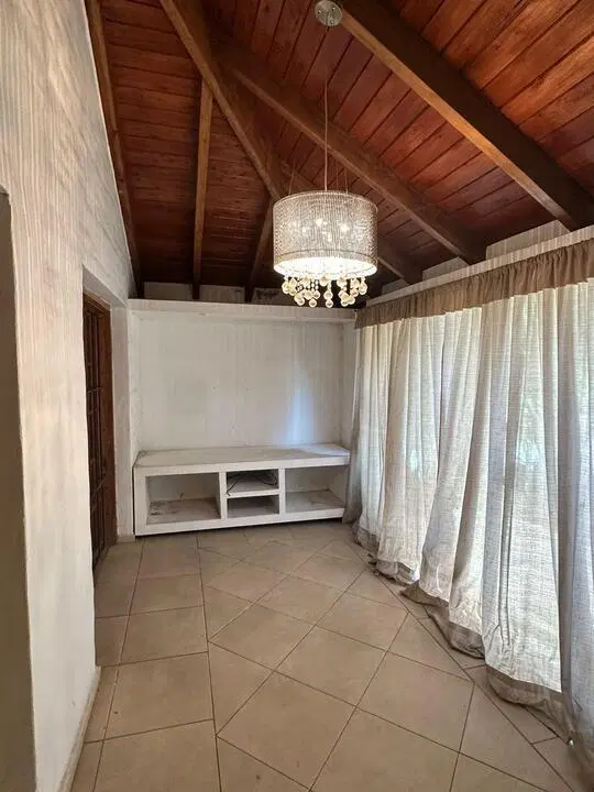 Casa en venta - 3 dormitorios - Argüello, Córdoba 5