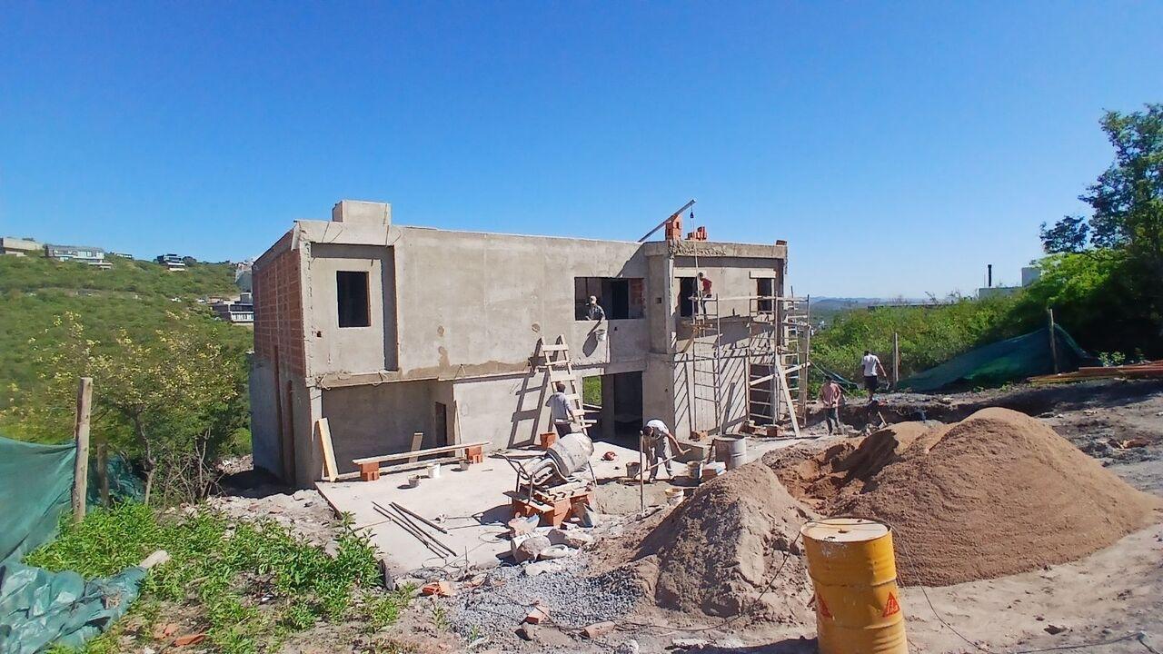 Casa en venta - 3 Dormitorios - La Deseada, Calera