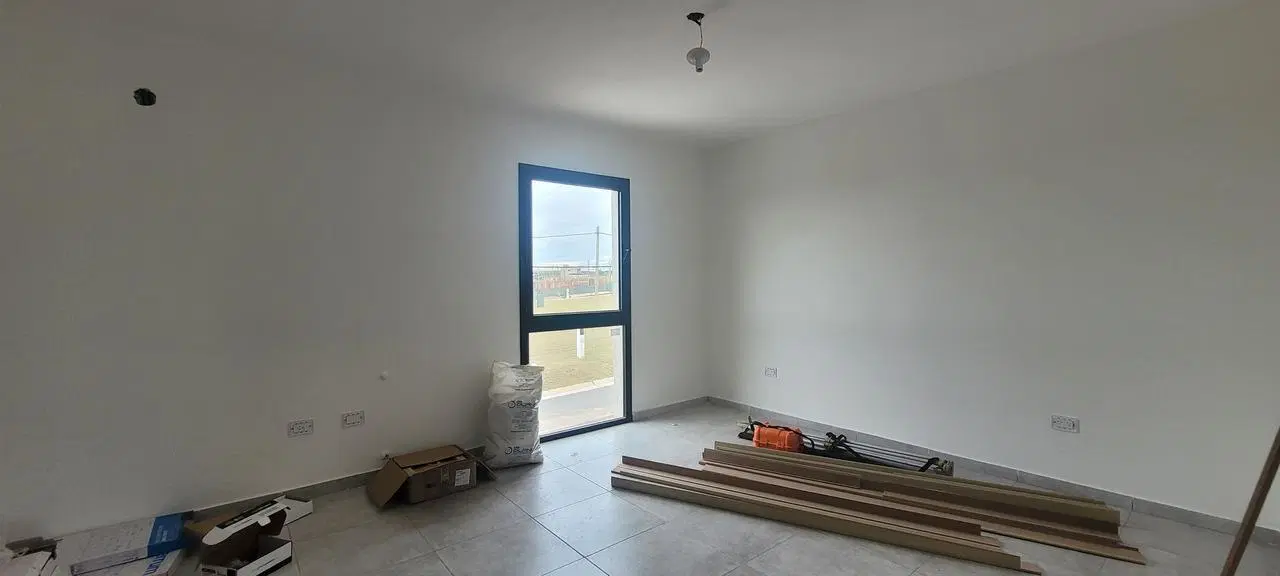 Venta Hermoso Duplex a 1 Cuadra del Colegio Nash 2 dormitorios + escritorio 5