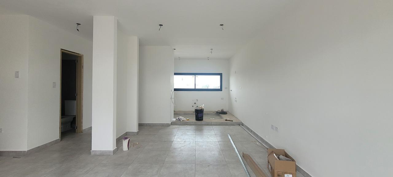 Venta Hermoso Duplex a 1 Cuadra del Colegio Nash 2 dormitorios + escritorio
