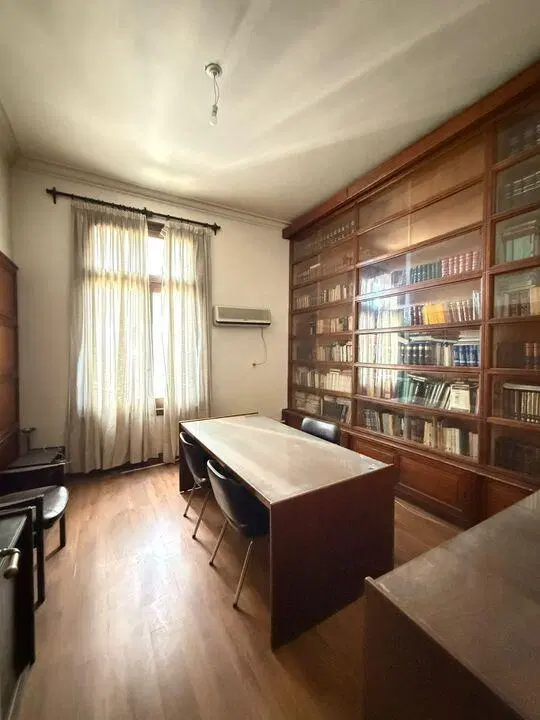 VENTA DE OFICINA de 200 m2 CENTRO 2