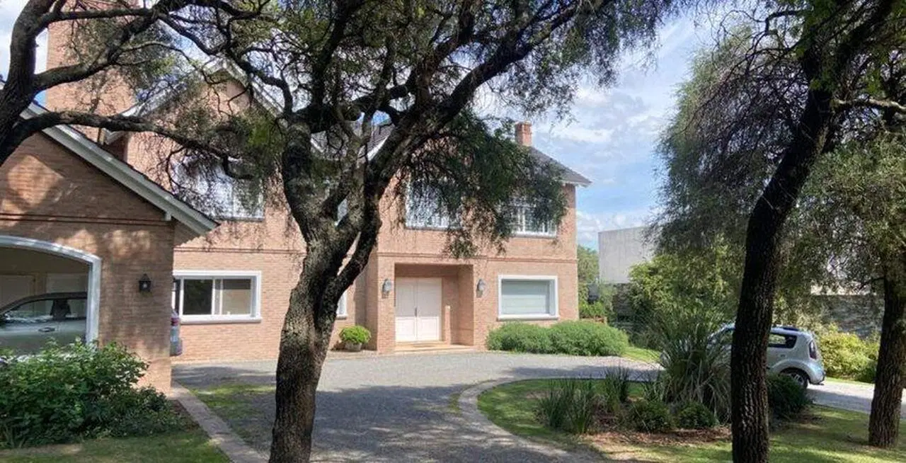 Casa en Venta - 3 Dormitorios - El Bosque 2