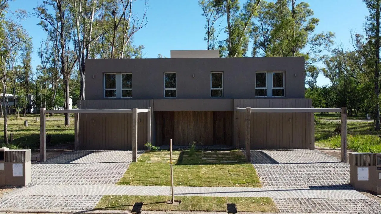 Venta Casa Dúplex en Nuevo Malagueño. Diseño Único. Iluminación natural 3
