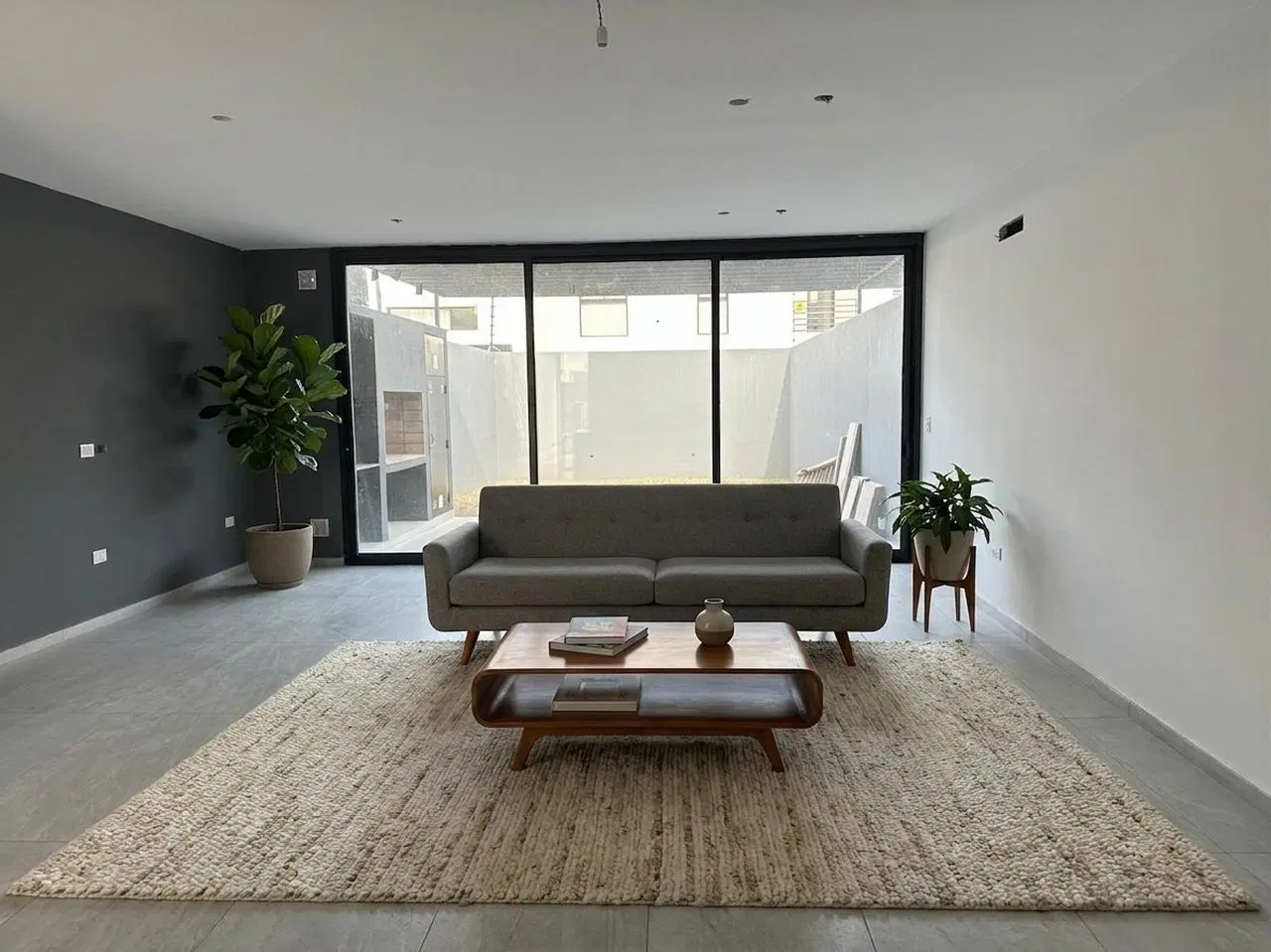 Venta duplex en Nobu Town. 3 dormitorios. Losa radiante. frente a plaza 4