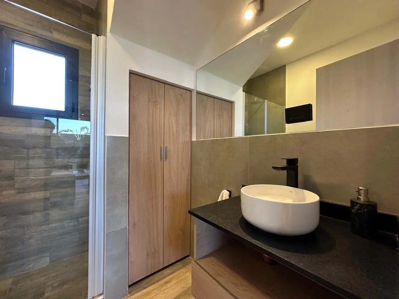 Venta dúplex 3 dormitorios en San Ignacio Village. Con pileta. 4