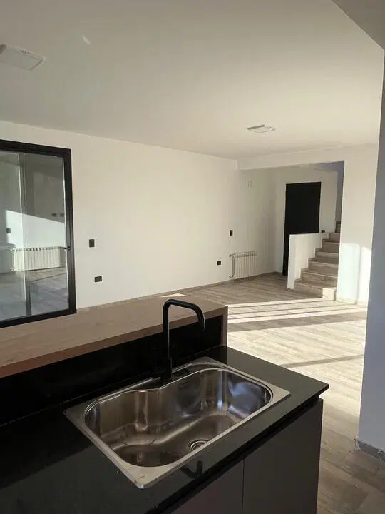Venta Duplex premium en San Ignacio Village 3 D (1 en PB) cochera doble y asador 3