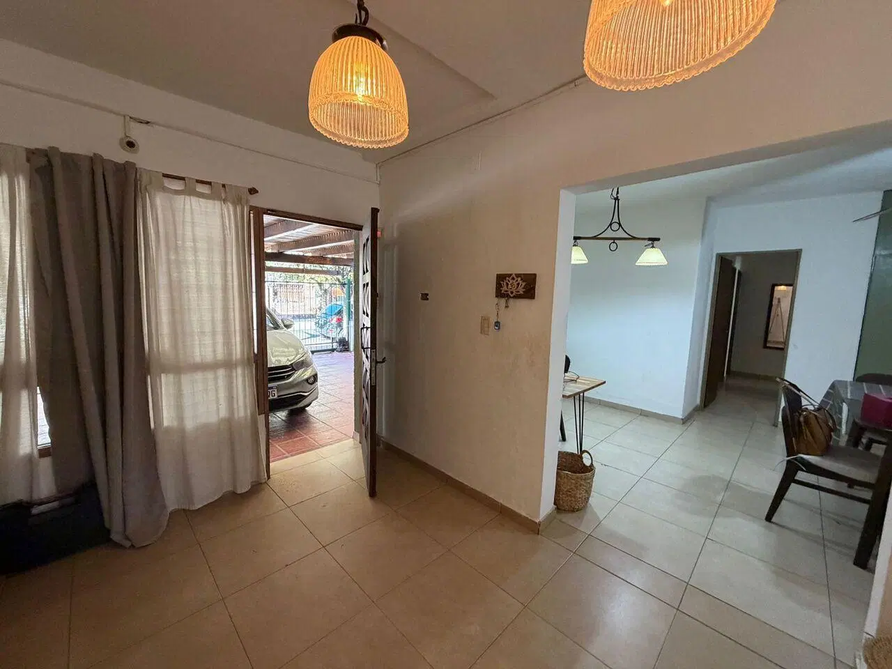 VENDO CASA EN RESIDENCIAL VELEZ SARSFIEL 165 M2 ESCRITURA IMPECABLE !!! PILETA GARAGE 2 AUTOS 2