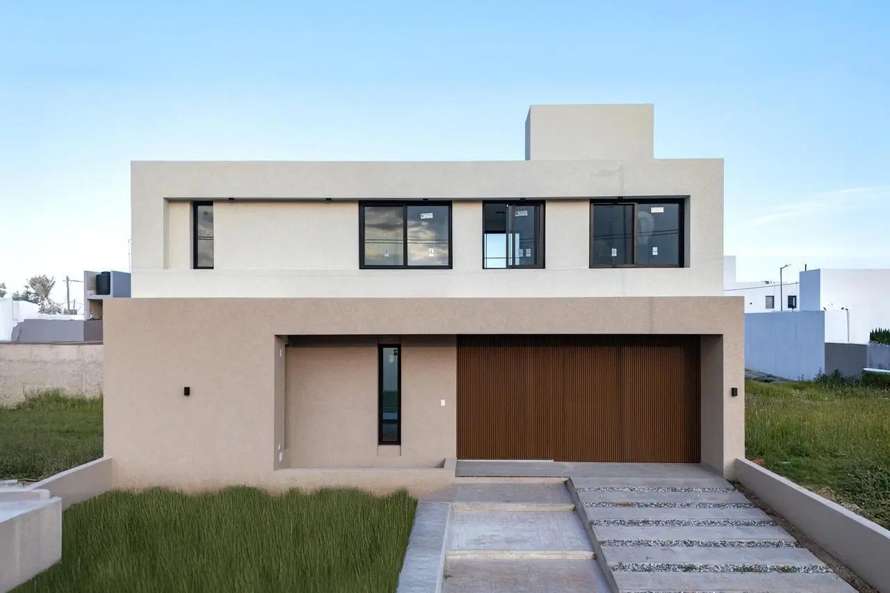 CASA EN VENTA EN QUEBRADA DE MANANTIALES - 3 DORM 4