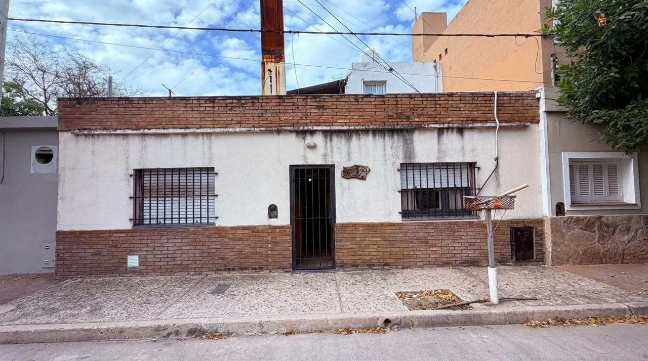 Propiedad Mixta en Esquina – Local + Casa + Monoambiente – Ideal Inversor 4