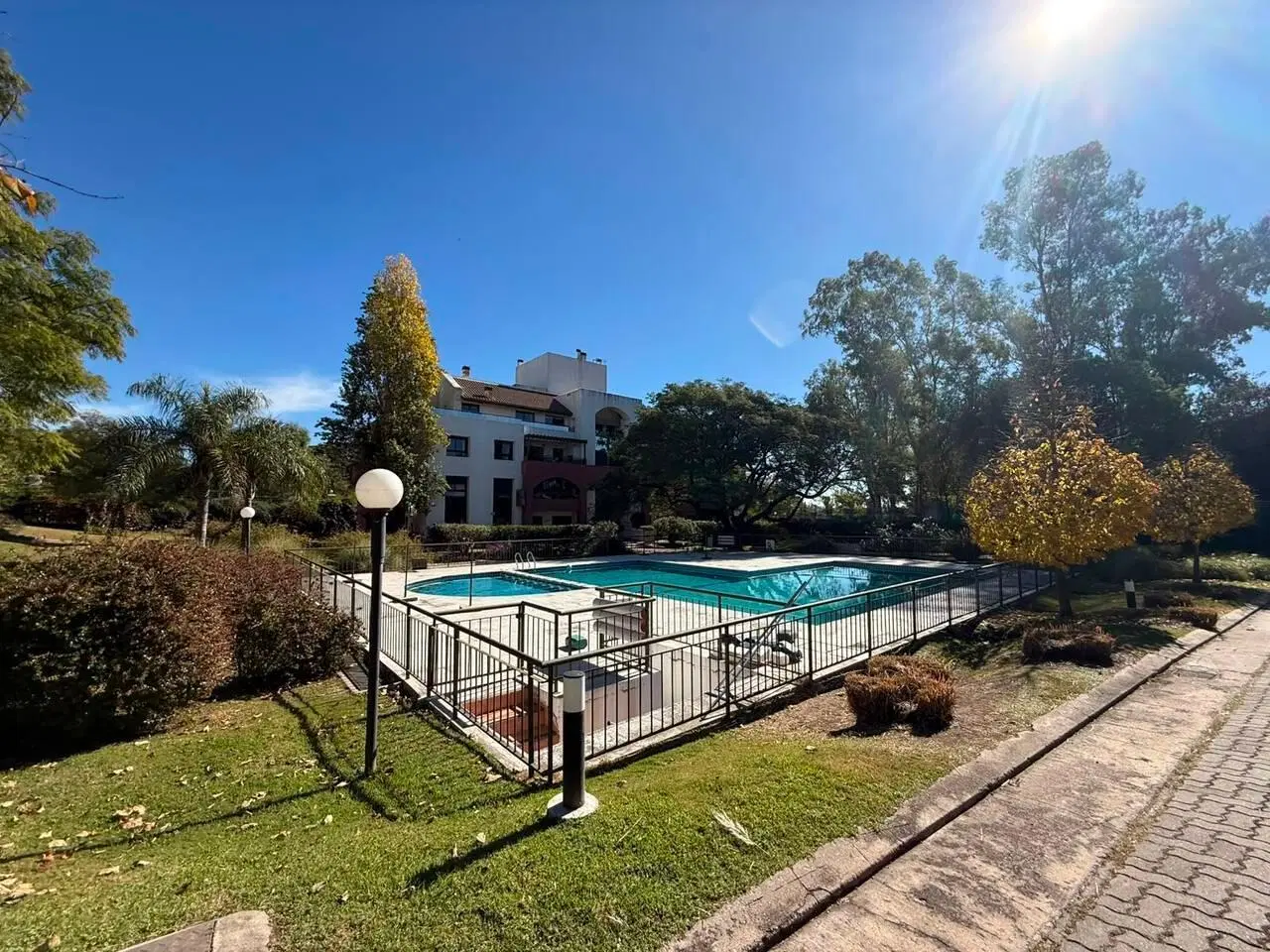 SE VENDE | APTO CRÉDITO | Penthouse 2 Dormitorios y Medio |2 Cochera+Baulera | Vista a las Sierras 4