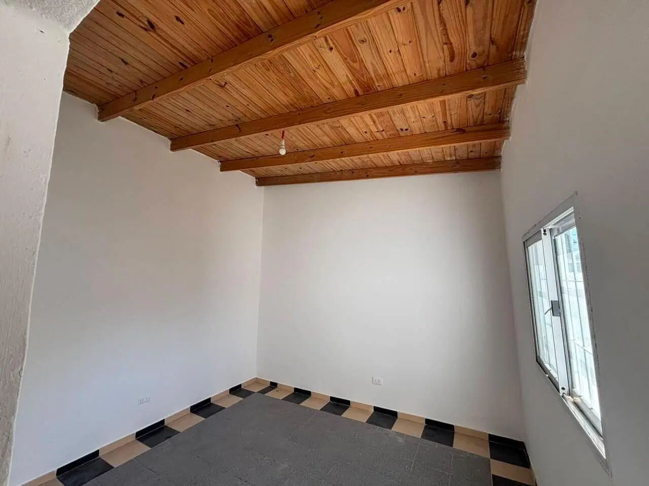 Casa en Alquiler- Villa Cornu 1