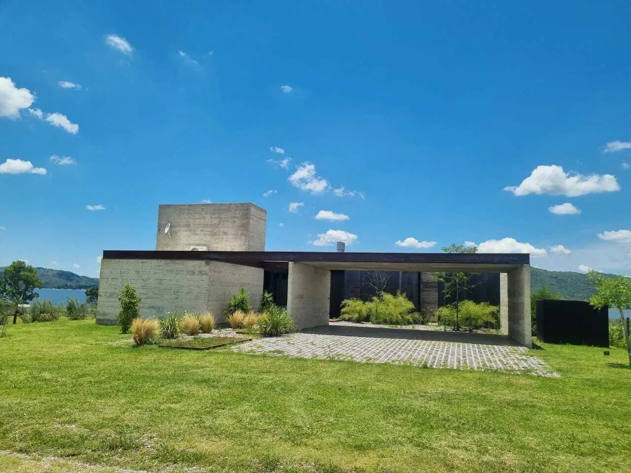Exclusiva Casa en venta frente a Lago Los Molinos 2