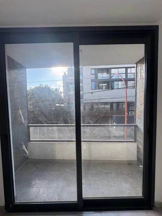 Venta- departamento de 2 dormitorios, a estrenar en el centro de Villa Carlos Pa 5