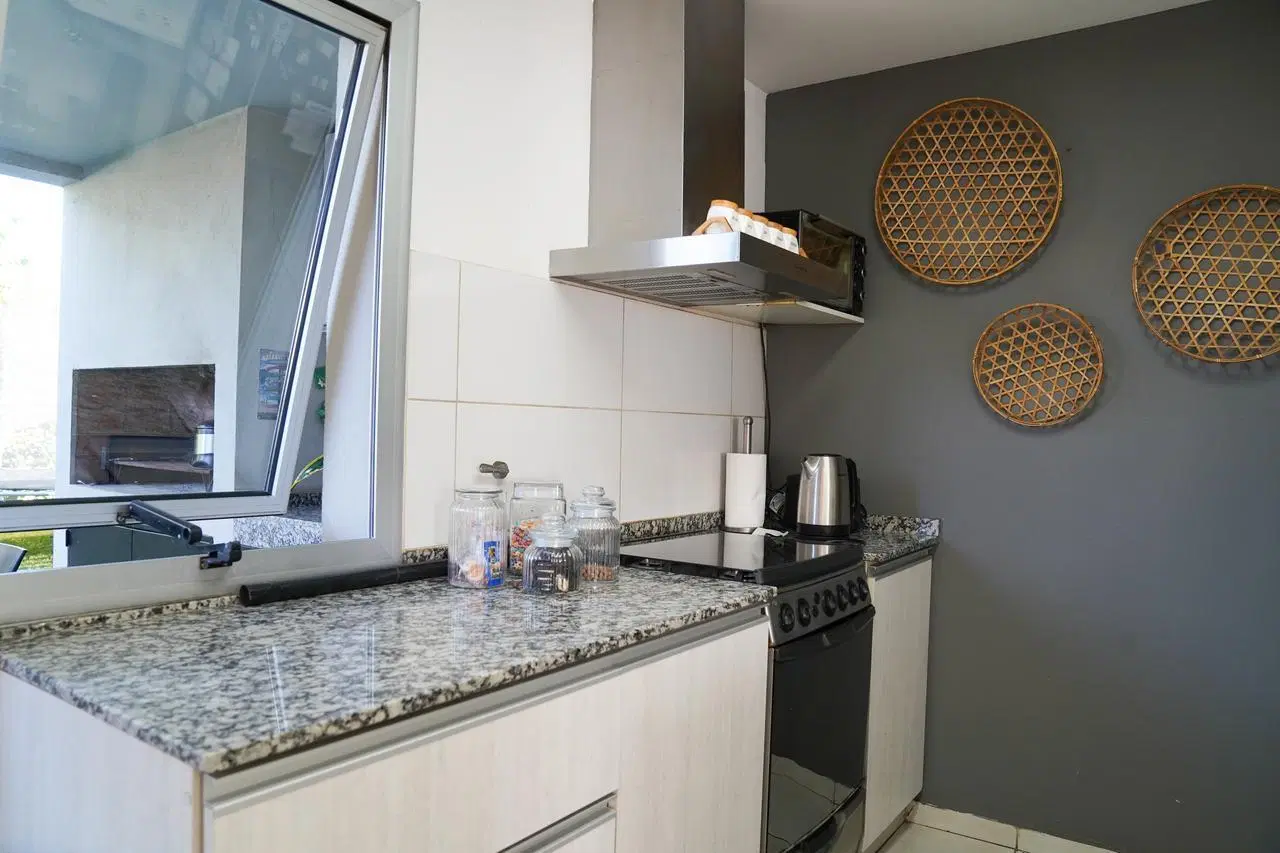 DÚPLEX EN VENTA EN ROSSEN – VALLE ESCONDIDO | 3 DORM + GRAN JARDÍN 1