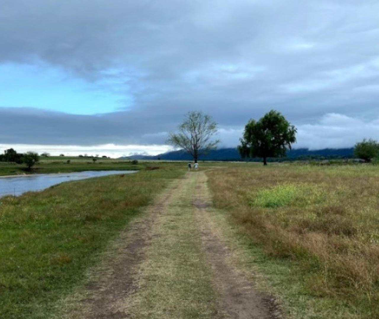 LOTE A LA VENTA, 2000 M2. LOS REARTES (CON ESCRITURA) BARRIO CERRADO