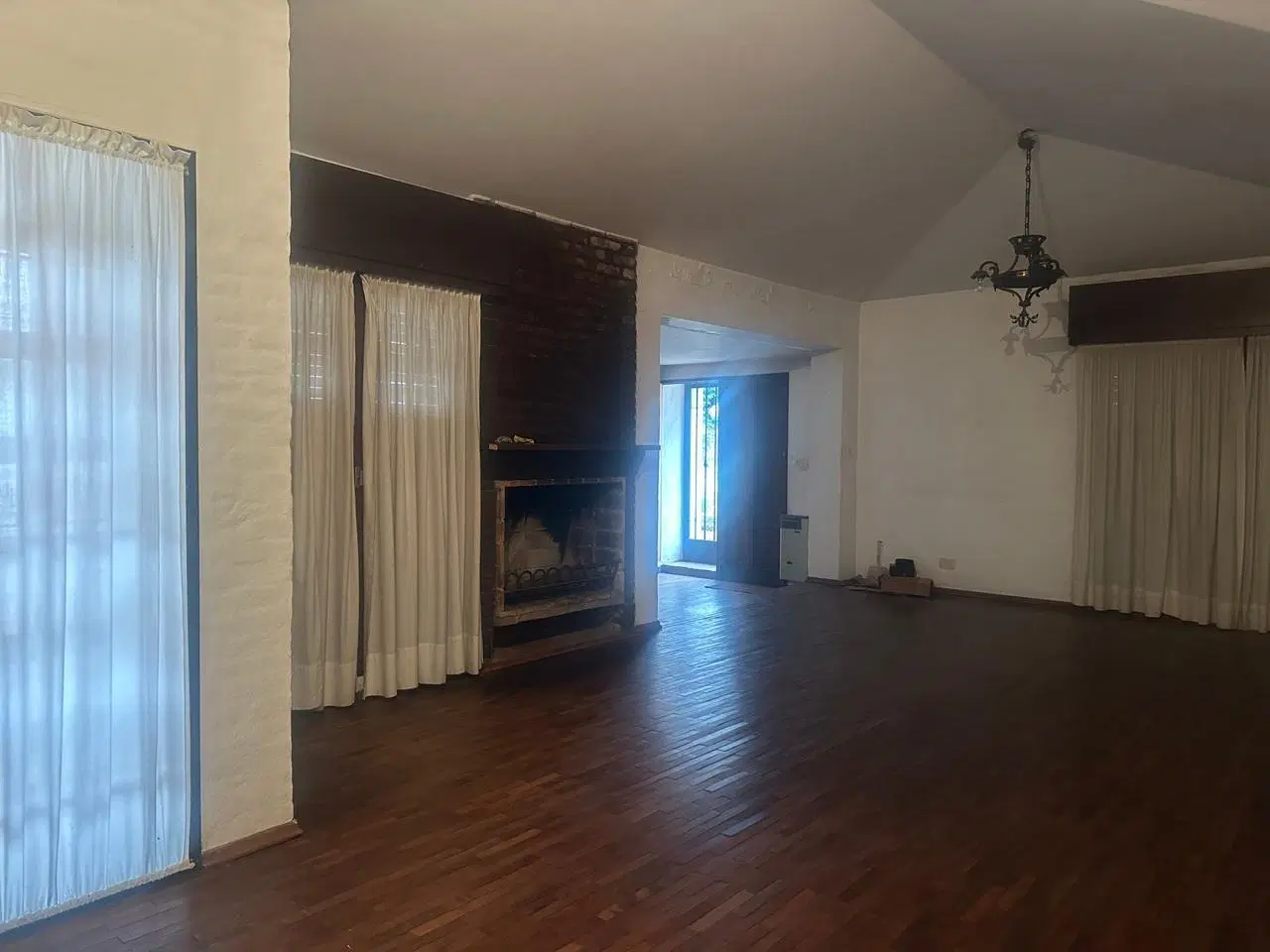 VENTA DE CASA 3 DORMITORIOS BARRIO URCA - APTA CREDITO 4