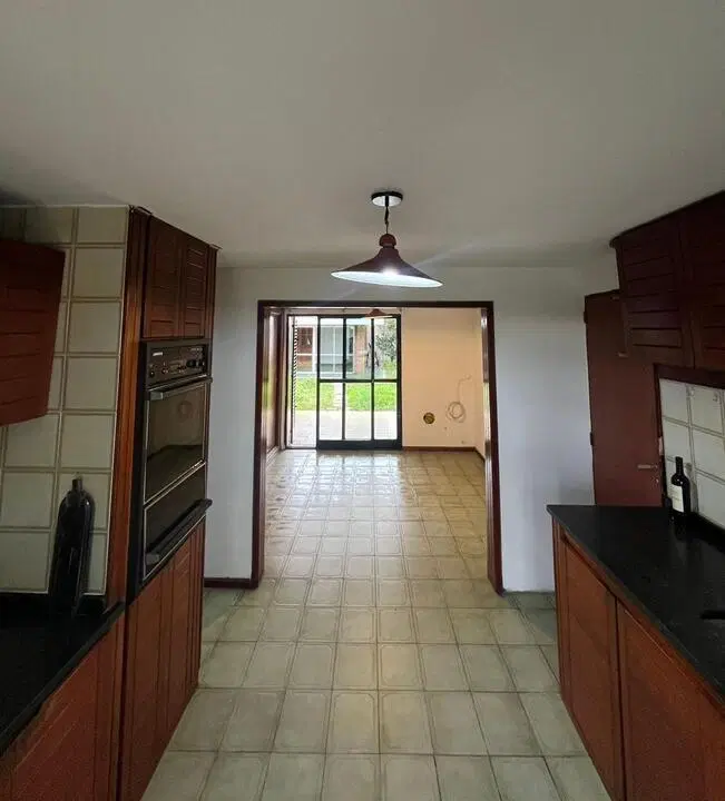 CASA EN VENTA 4 DORMITORIOS + ESCRITORIO BARRIO URCA - APTA CREDITO 5