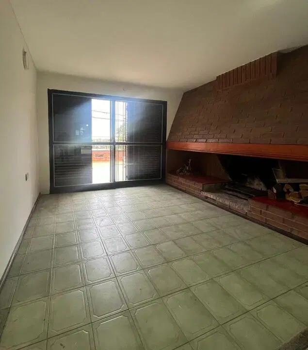 CASA EN VENTA 4 DORMITORIOS + ESCRITORIO BARRIO URCA - APTA CREDITO 4