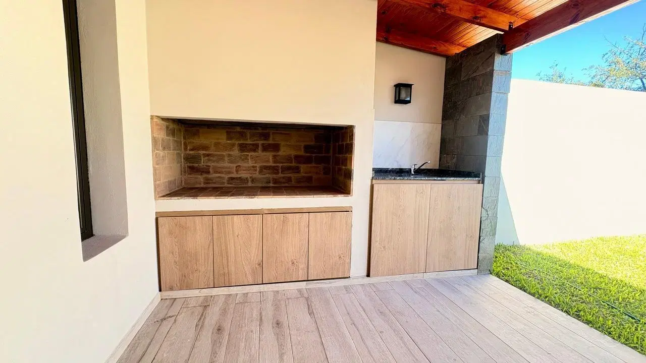 Casa en Docta Malagueño - 3 dormitorios - Excelente calidad constructiva 5