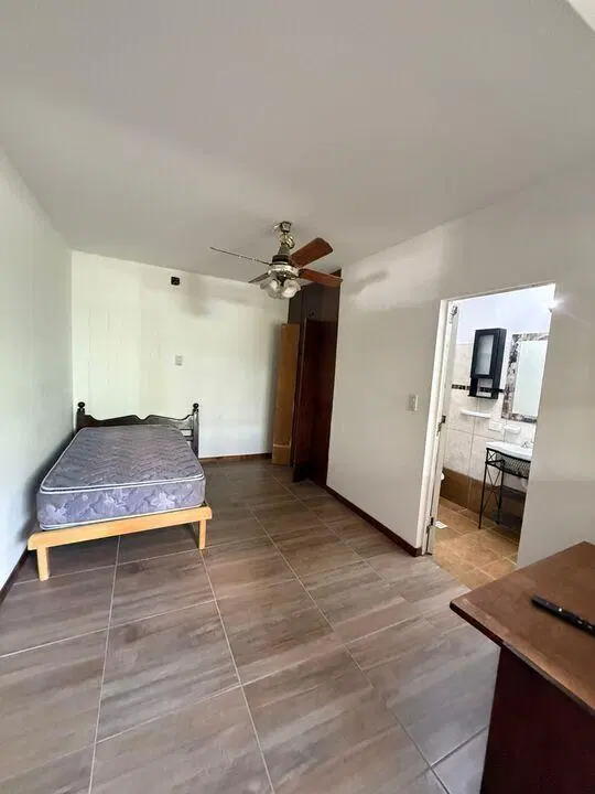 Venta 2 Casas en Una! en Barrio San Martin, ideal para renta. 4