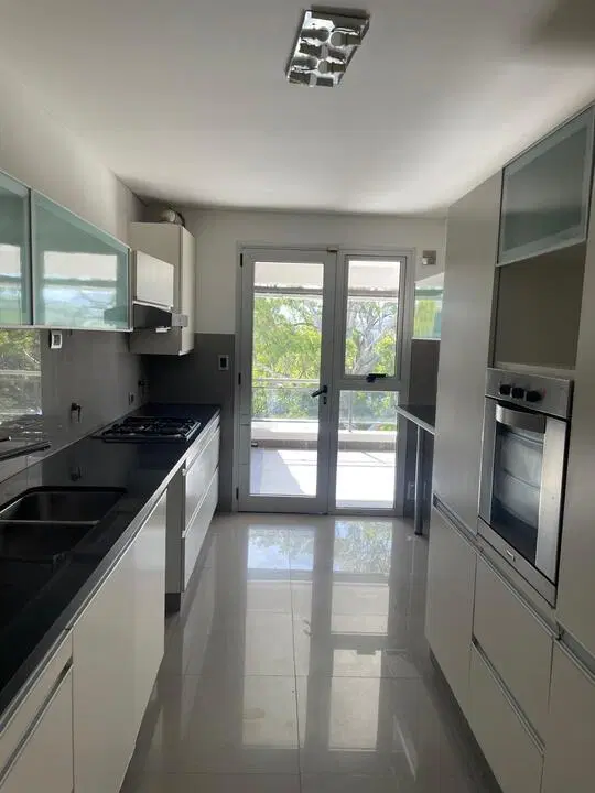ALQUILER DEPARTAMENTO CASONAS DEL GOLF 3 DORMITORIOS VILLA ALLENDE SEGURIDAD 2 COCHERAS 4