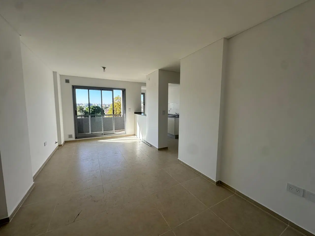 alquiler departamento en pilay futura. Balcon. 4