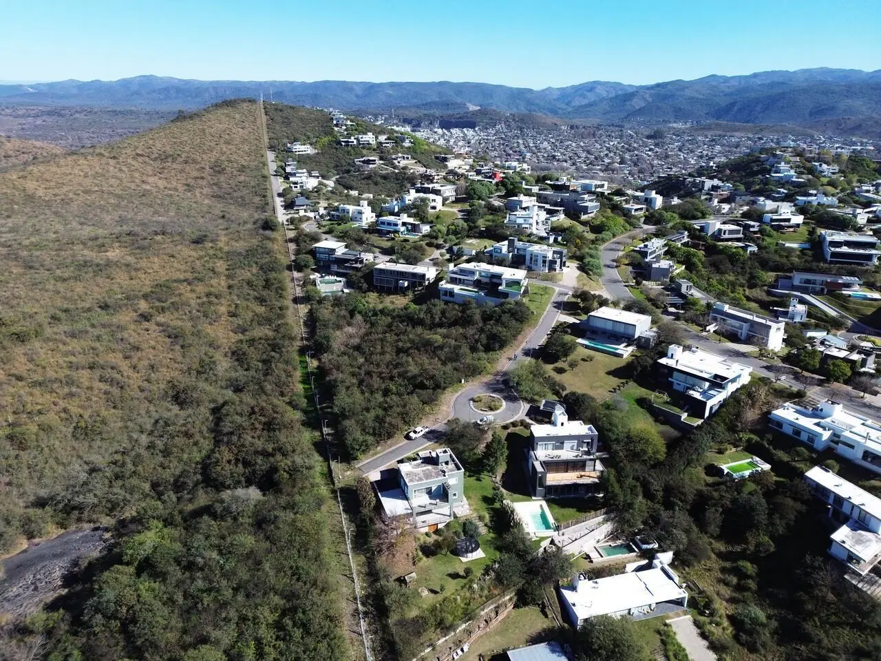 VENTA! ESPECTACULAR LOTE EN COUNTRY LA CUESTA CON VISTA PANORAMICA A LA RESERVA NATURAL 4