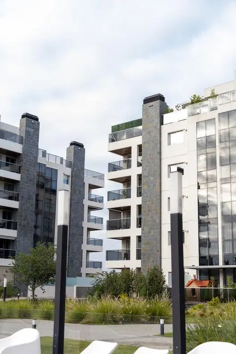 Venta departamento premium de 3 dormitorios con terraza propia en Mediland 8