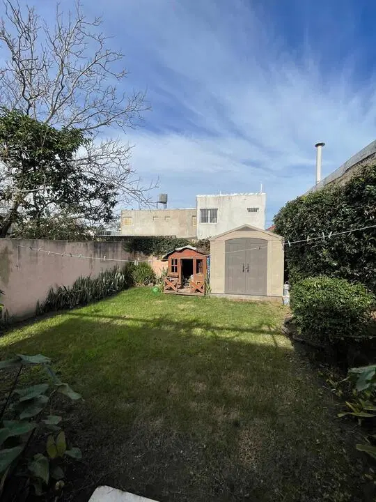 Casa en VENTA, Barrio La Salle | 3 habitaciones - 2 baños | Amplio patio 2